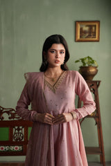 Gul-mohar pink raw silk 3-piece suit by Jahaan, photo 2 of 9