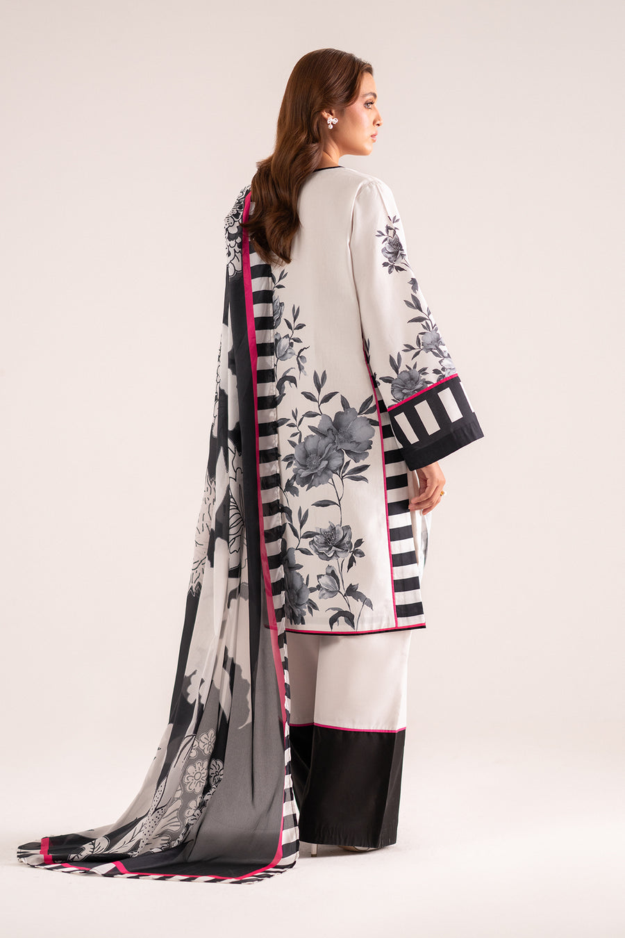 Sylve ivory & black silk lawn 3-piece suit by Jahaan, photo 2 of 7