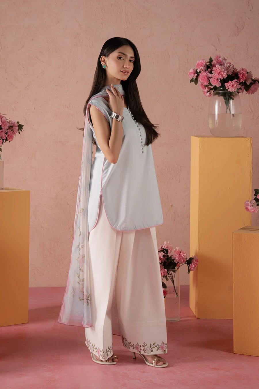 Caelis ice blue & ivory crepe 3-piece suit by Jahaan, photo 2 of 6
