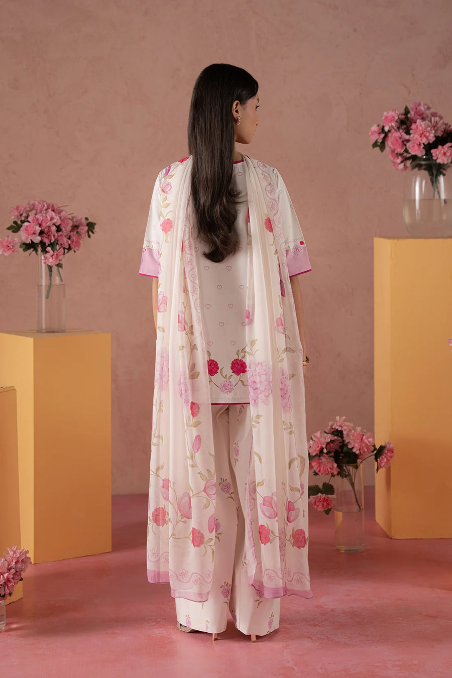 Roselle pink & ivory crepe 3-piece suit by Jahaan, photo 2 of 5
